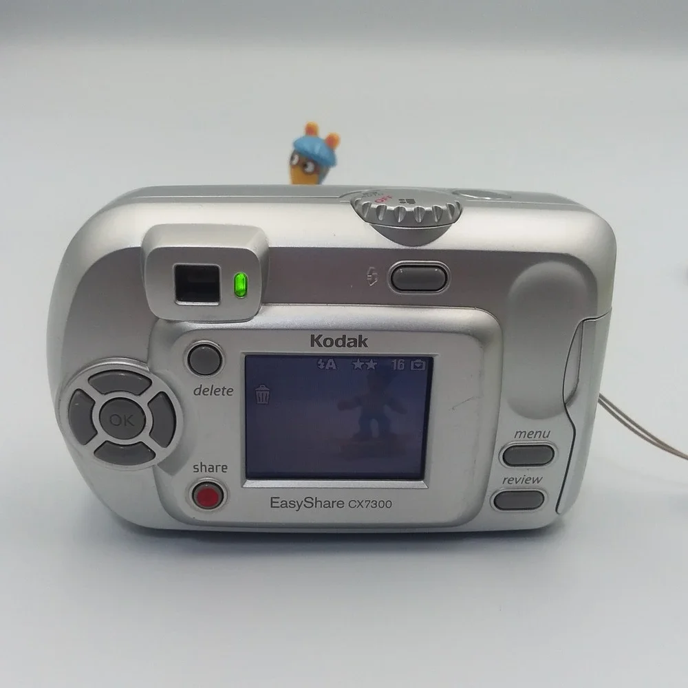 Kodak EasyShare CX7300 3.2MP Digital Camera & Manual Silver‎ - Tested Working